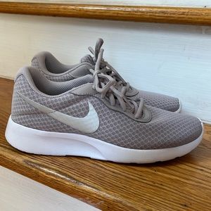 Women’s Nike Tanjun
